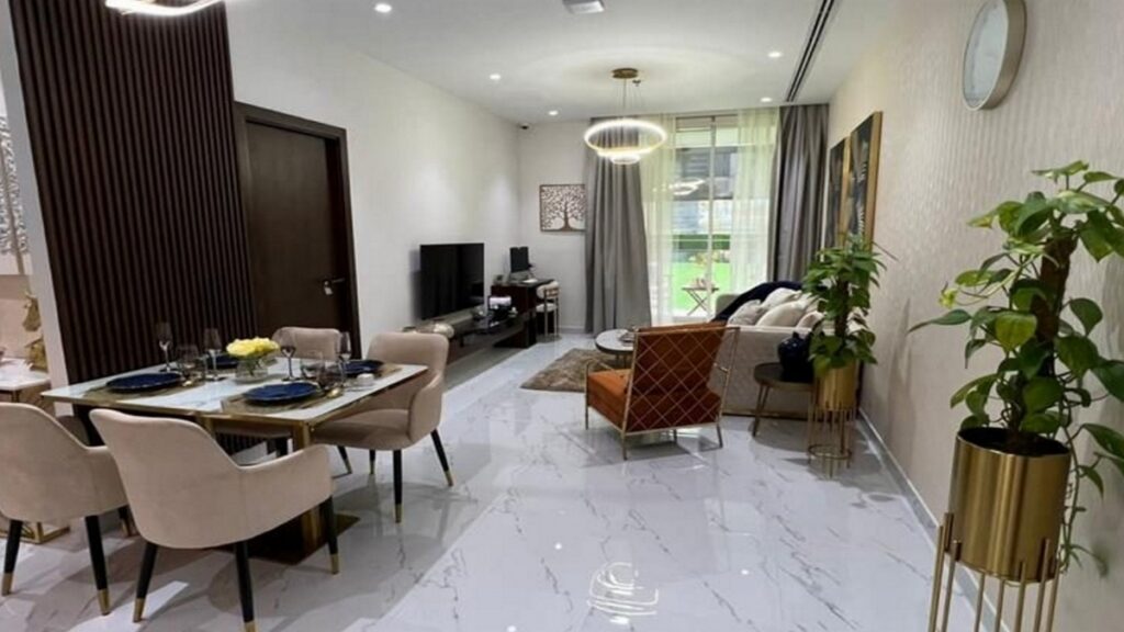 3 bedrooms in Maimoon Gardens